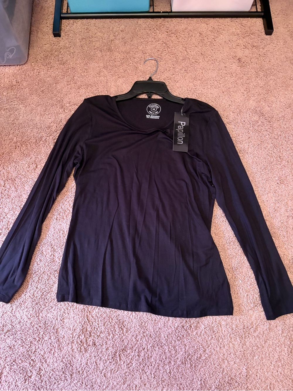 Papillon Blanc Black Long-Sleeve Scoop Neck Tee